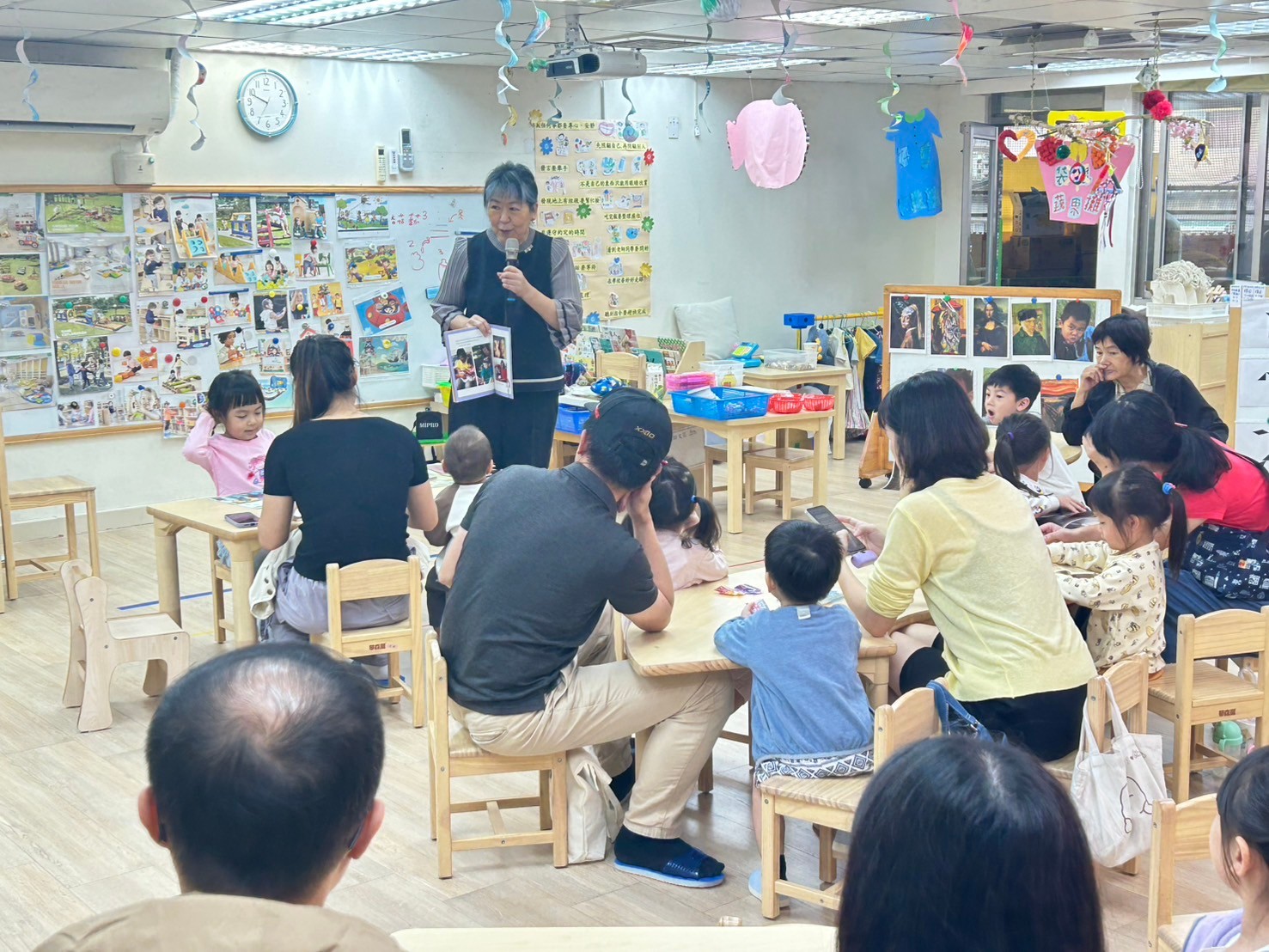 LINE_ALBUM_113110鬥陣畫故事_241120_8.jpg LINE_ALBUM_113110鬥陣畫故事_241120_8.jpg